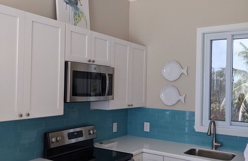 Double Bay Cottage | Romantic Cottage directly on the Beach!