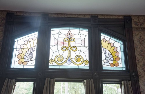 Waller House | Romantic 1901 Victorian Home on seven wooded acres