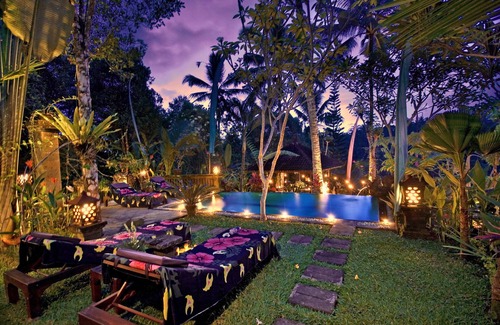 Melayang Villa | Romantic 1BR Villa Retreat with Valley View