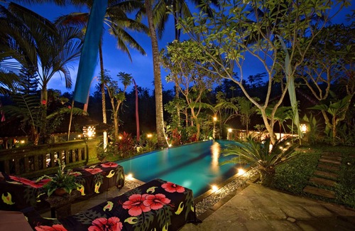 Melayang Villa | Romantic 1BR Villa Retreat with Valley View