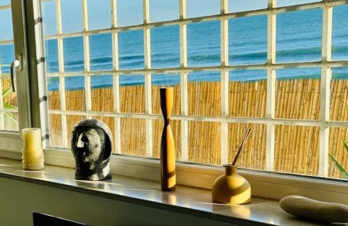 Sidi Abdel Aziz House | Romantic 2 Bedroom with Private Direct Beach Access La Marsa