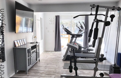 Port Franks Apartment | Romantic Adults Only Luxury & Wellness, Beach, Hiking, Cycling, Hot tub, Sauna