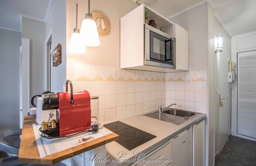 Honfleur Apartment | Romantic and comfy studio at the heart of Old Honfleur - Studio Les Coquillages ♥