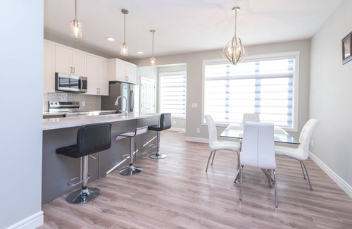 Southwest Edmonton House | Romantic and Cozy two storey beautiful home
