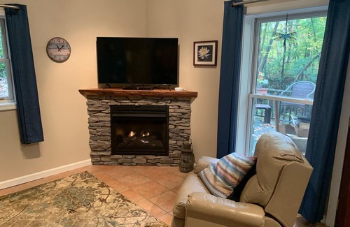 Hayesville Cottage | Romantic and relaxing cottage on a noisy creek
