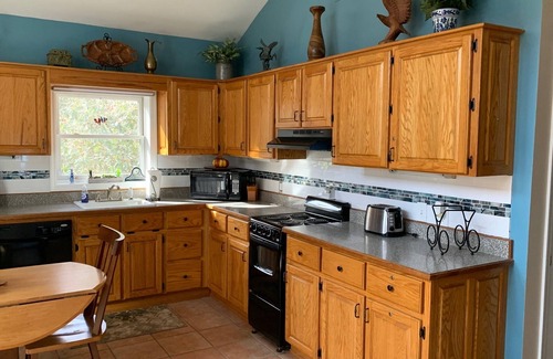 Hayesville Cottage | Romantic and relaxing cottage on a noisy creek
