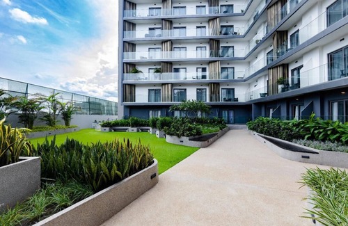Roman Ridge Apartment | Romantic and very neat environment 5min drive from the airport.Rooftop pool