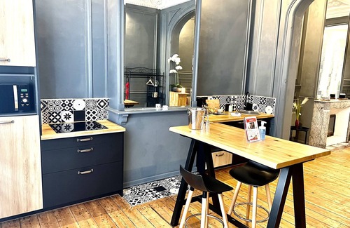 Calais Apartment | Romantic apartment with jacuzzi