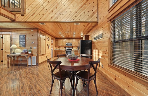 Broken Bow Cabin | Romantic Cabin: Hot Tub, Jetted Tub & Fire Pit Under the Stars. Dogs OK w/fee