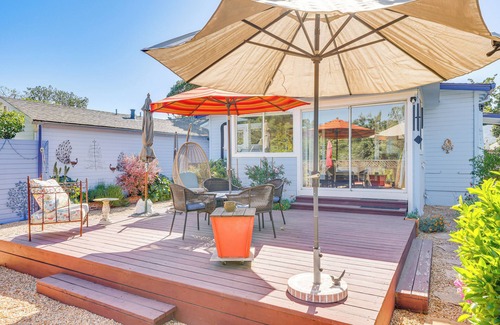 Fetters Hot Springs-Agua Caliente Cottage | Romantic Casita w/Garden + Deck 2 Miles to Plaza!
