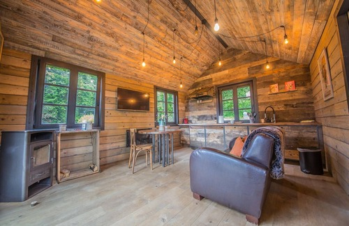 Ferrieres Cottage | Romantic Chalet in Ferrières with Hot Tub