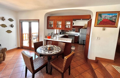 Avalon Condo | Romantic Condo in Hamilton Cove, Catalina with Golf Cart.