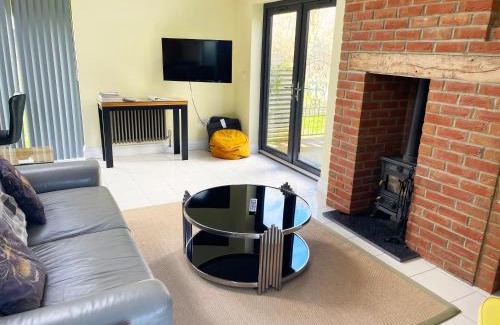 Horton Apartment | Romantic cottage for 2 with hot tub
