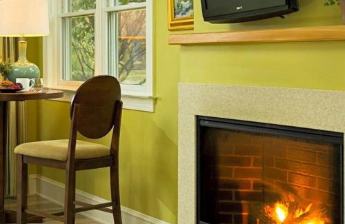 Rock Hall House | Romantic Cottage Getaway for Two in the Chesapeake Bay in Maryland