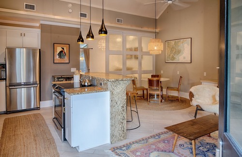 Historic Downtown Savannah House | Romantic Cottage in Savannah's Beautiful Historic District!