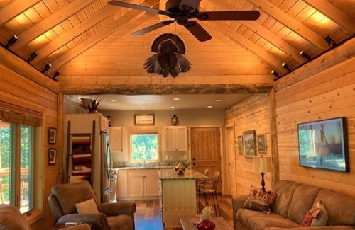 Sheridan Cabin | ROMANTIC CREEKSIDE ARTISTS RETREAT IN 18 ACRES