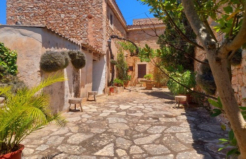 Cas Concos Cottage | romantic Country house in the hills of Cas Concos, 8 pers., pool, A/C, Wifi