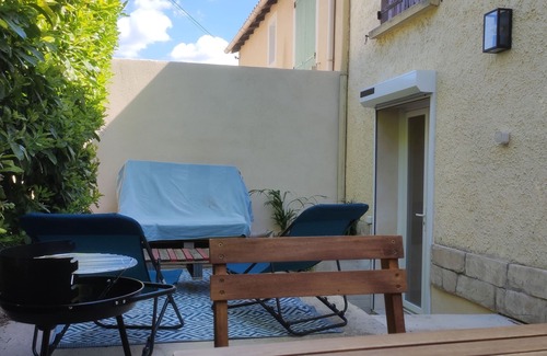 Avignon Apartment | Romantic escape in Avignon with jacuzzi
