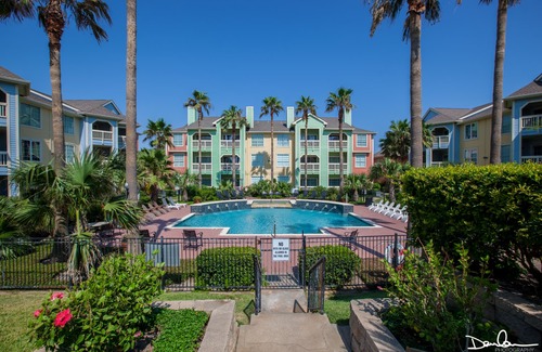 Galveston Condo | Romantic Get-Away! OCEAN and BEACH VIEW! Close to attractions! HOT SPA; TWO POOL
