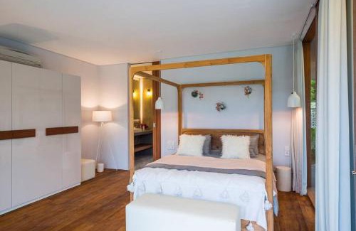 Batu Bolong Villa | ROMANTIC GETAWAY - ARCHITECTURAL MASTERPIECE 1BR