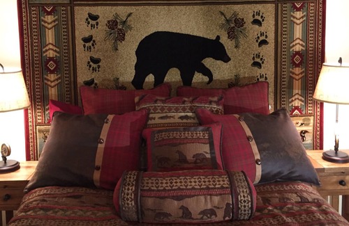 Mid-Hillside House | Romantic Getaway, Family Friendly