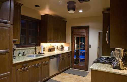 Warm Sands House | ROMANTIC GETAWAY FOR 2! NOTHING ELSE LIKE THIS IN THE ENTIRE VALLEY!