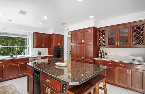 Cle Elum House | Romantic getaway with hot tub and view! Snuggle inside.Come relax…Enjoy!