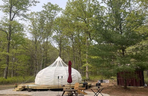 Muskegon RV Rental | Romantic glamping on a 60 acre horse farm.