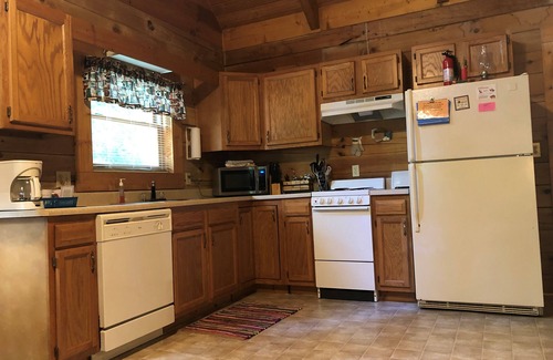 Hico Cabin | Romantic Hideaway Cabin!