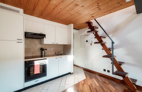 Morcote Apartment | Romantic lakefront loft in Morcote (Vaniglia)