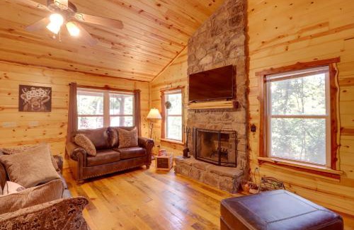 Mountain View House | Romantic Mountain View Cabin Rental Near Downtown!