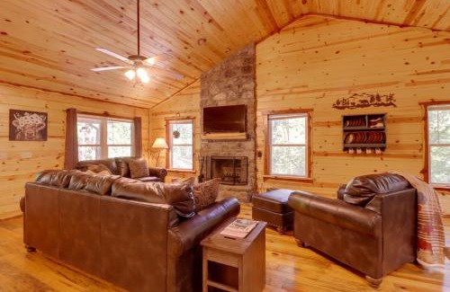 Mountain View House | Romantic Mountain View Cabin Rental Near Downtown!