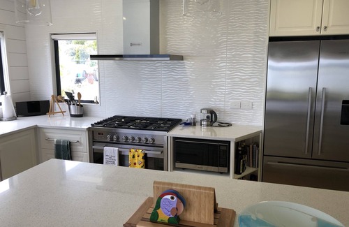 Whangarei Heads House | Romantic private getaway with spectacular views and direct beach access