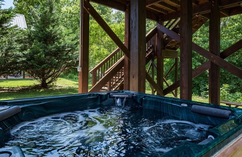 Luray Cabin | Romantic River Front cabin,Close to Luray