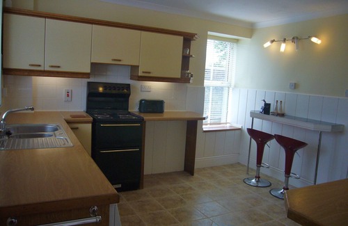 Callan House | Romantic Riverside Town House On the Banks of King's River