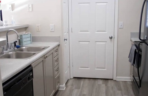 Church Street Apartment | Romantic Room in ATL Free WIFI; FREE NETFLIX
