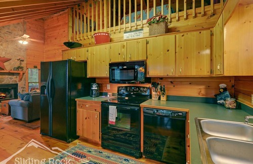 Ellijay Cabin | Romantic, rustic, private, hot tub, let friendly, ADULT ONLY