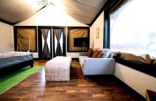 Coosa Other | Romantic Safari Tent with Grill and Hot Tub in Cedar Bluff, Alabama