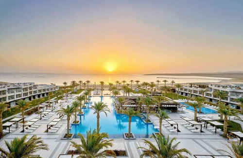 Port Ghalib Hotel | Romantic Seaside Room with Balcony Overlooking the Red Sea - with Breakfast
