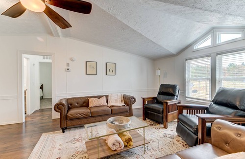 Bartlesville Cottage | Romantic secluded cottage on 5 acres