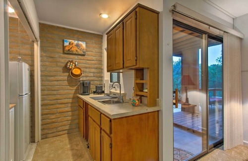 West Sedona Apartment | Romantic Sedona Suite w/Patio < 1 Mi to Trails