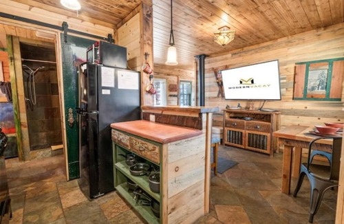 Patton Cabin | Romantic Simply Irresistible Cabin