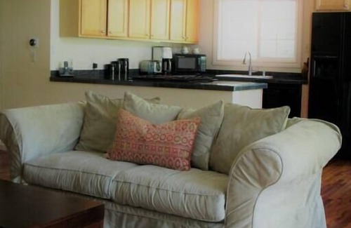 Glen Ellen Cottage | Romantic Sonoma Creek Cottage With Pool & Spa