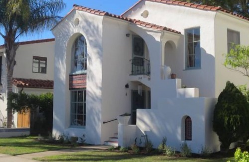 West Beach Apartment | Romantic Spanish Retreat 2 Blocks From State St. And West Beach