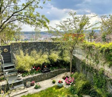 Prague 8 House | Romantic stay overlooking Prague