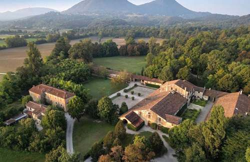Rovolon Apartment | Romantic Studio in Historic Estate with 60 hectare Private Park