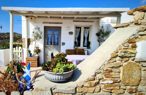 Paros House | Romantic sunset cycladic house in Sotires