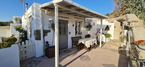 Paros House | Romantic sunset cycladic house in Sotires