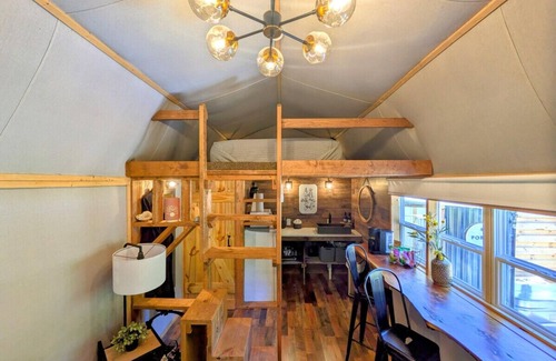 Newport House | Romantic Tiny Home in Goat Farm w King Bed Outdoor Tub Sauna