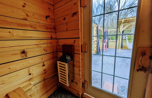 Newport House | Romantic Tiny Home in Goat Farm w King Bed Outdoor Tub Sauna